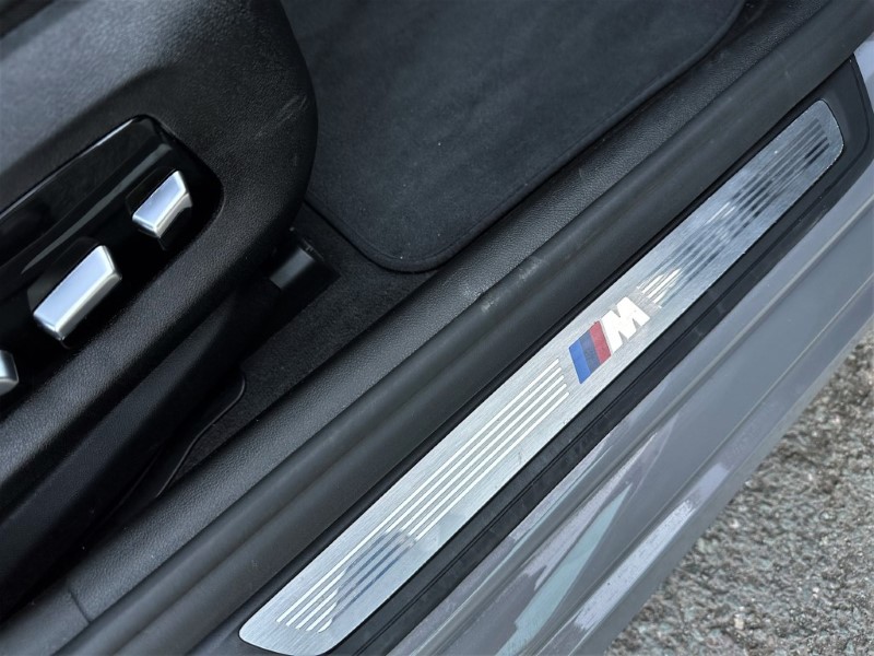 2021 (21) BMW 5 SERIES 520d xDrive MHT M Sport Touring  5155070