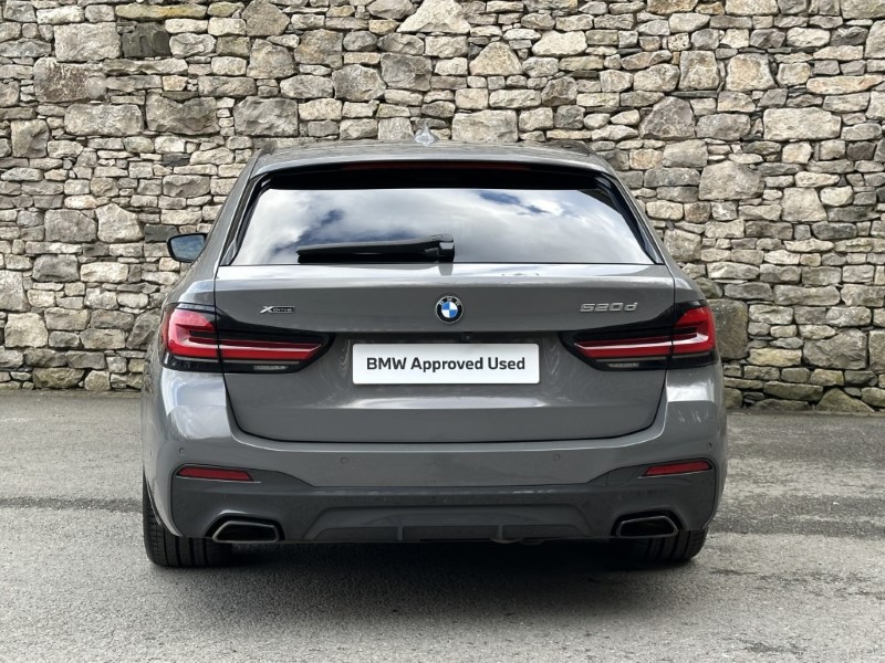 2021 (21) BMW 5 SERIES 520d xDrive MHT M Sport Touring  5167624