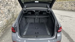 2021 (21) BMW 5 SERIES 520d xDrive MHT M Sport Touring 5167615