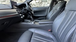 2021 (21) BMW 5 SERIES 520d xDrive MHT M Sport Touring 5155088