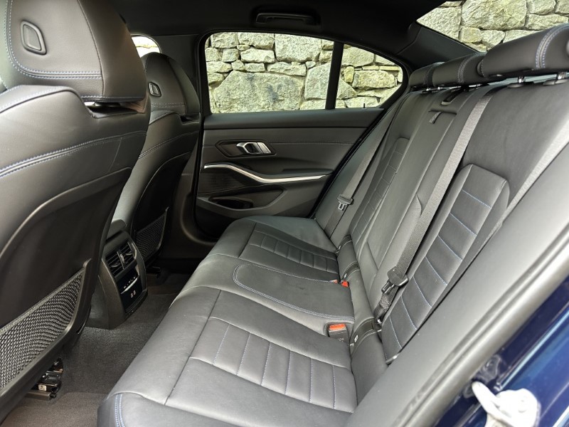 2023 (23) BMW 3 SERIES 320i M Sport 4dr Saloon  5165141