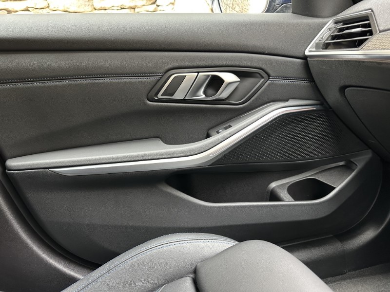 2023 (23) BMW 3 SERIES 320i M Sport 4dr Saloon  5165128