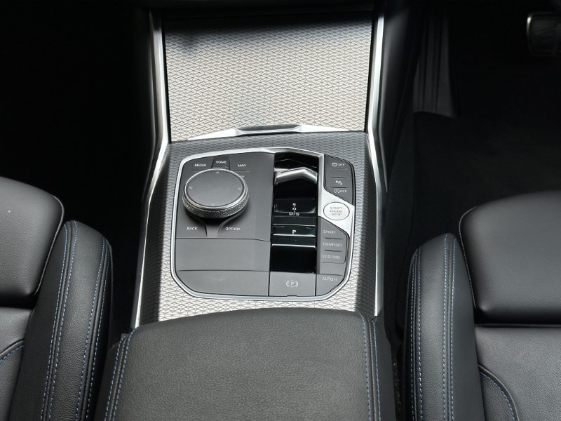 2023 (23) BMW 3 SERIES 320i M Sport 4dr Saloon  5165121