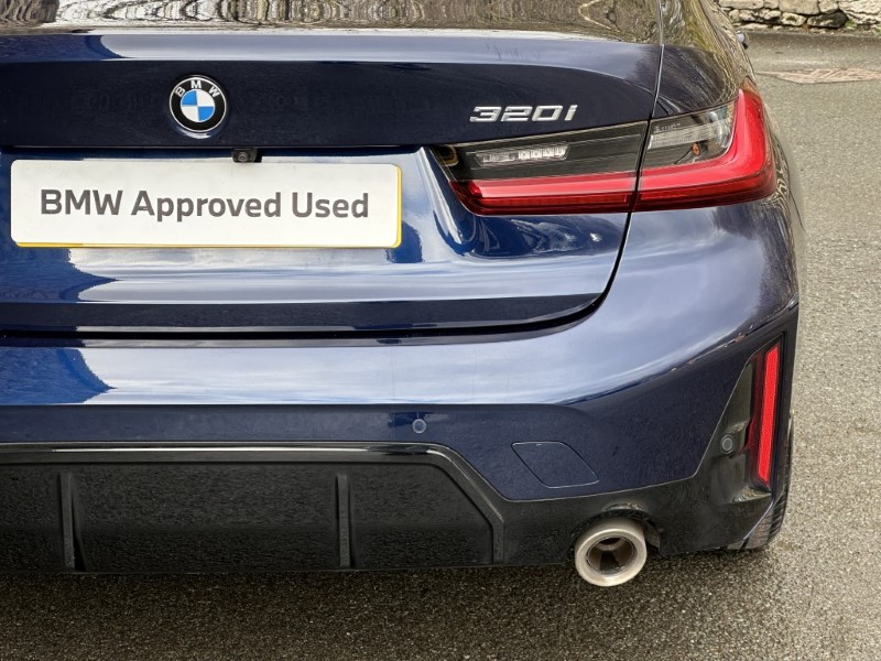 2023 (23) BMW 3 SERIES 320i M Sport 4dr Saloon  5165117