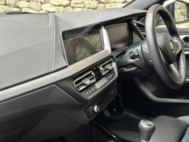 2022 (72) BMW 2 SERIES 218i M Sport 4dr 5121411