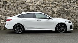 2022 (72) BMW 2 SERIES 218i M Sport 4dr 5121372