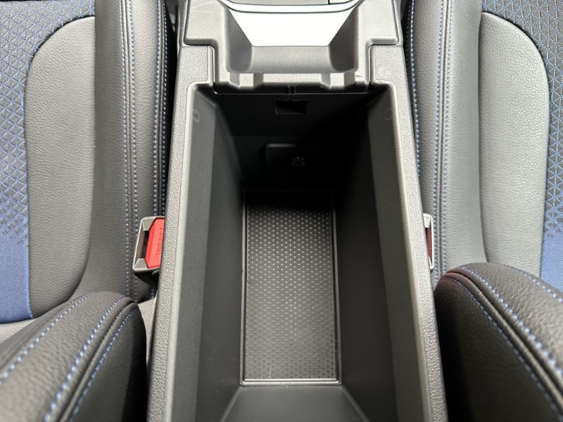 2022 (72) BMW 2 SERIES 218i M Sport 4dr 5121388