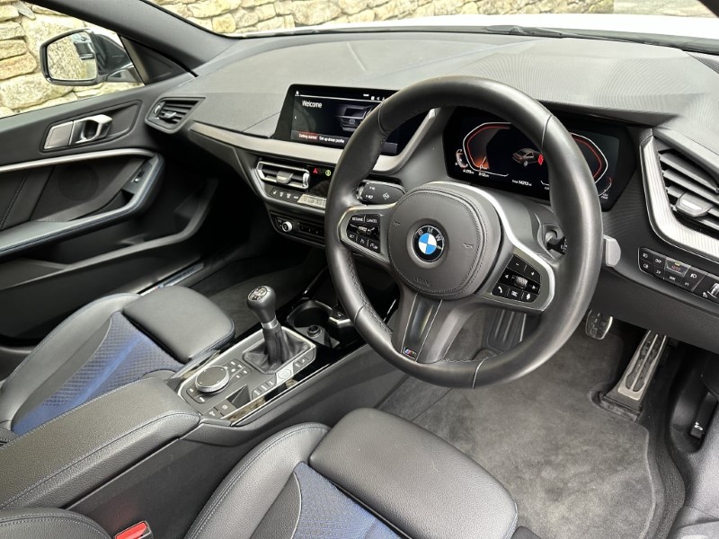 2022 (72) BMW 2 SERIES 218i M Sport 4dr 5121378