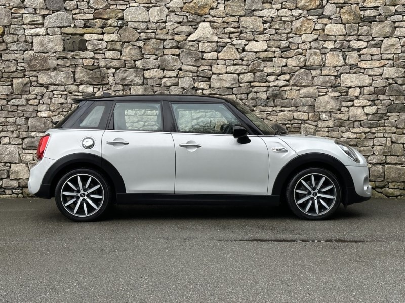 2019 (19) MINI HATCHBACK 2.0 Cooper S II 5dr [Chili/Nav PLUS Pack] 5156586