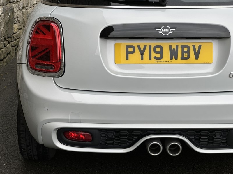 2019 (19) MINI HATCHBACK 2.0 Cooper S II 5dr [Chili/Nav PLUS Pack] 5156588