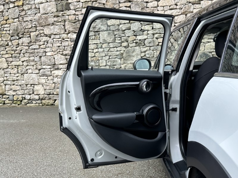 2019 (19) MINI HATCHBACK 2.0 Cooper S II 5dr [Chili/Nav PLUS Pack] 5156627