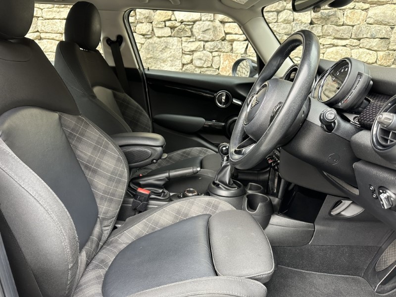 2019 (19) MINI HATCHBACK 2.0 Cooper S II 5dr [Chili/Nav PLUS Pack] 5156593