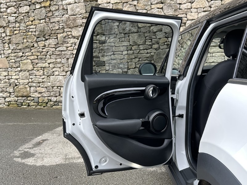 2023 (23) MINI HATCHBACK 1.5 Cooper Classic 5dr 5171998