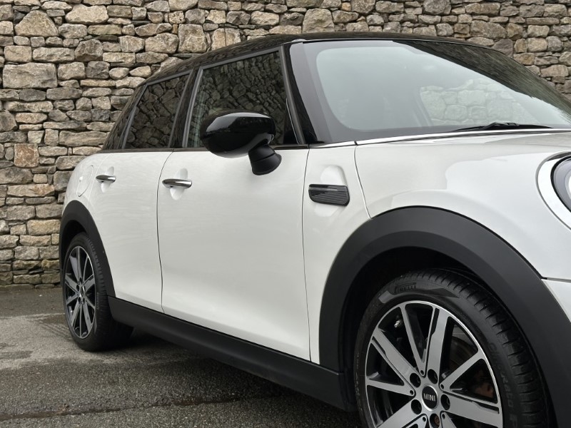 2023 (23) MINI HATCHBACK 1.5 Cooper Classic 5dr 5172019