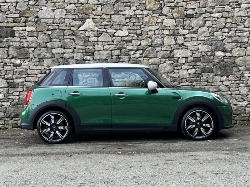 2023 (23) MINI HATCHBACK 1.5 Cooper Exclusive Premium 5dr Auto 5123416