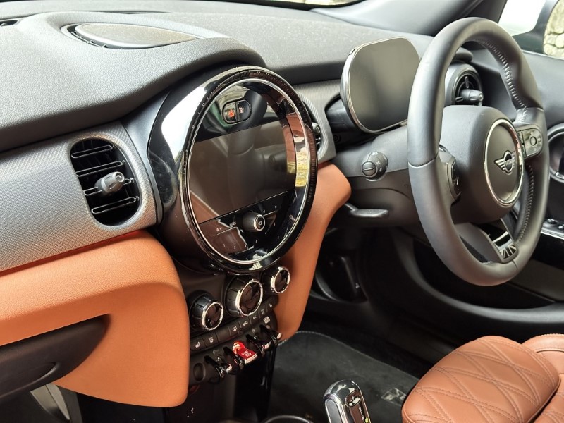 2023 (23) MINI HATCHBACK 1.5 Cooper Exclusive Premium 5dr Auto 5123444