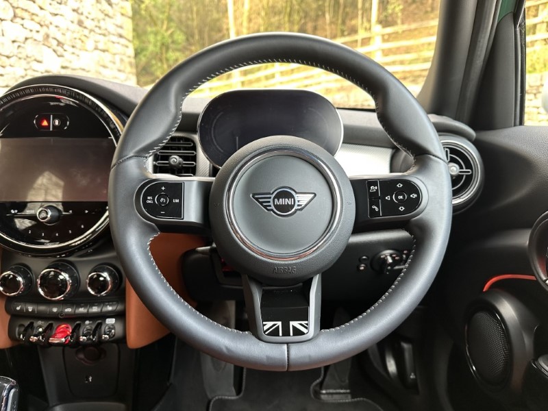 2023 (23) MINI HATCHBACK 1.5 Cooper Exclusive Premium 5dr Auto 5123430