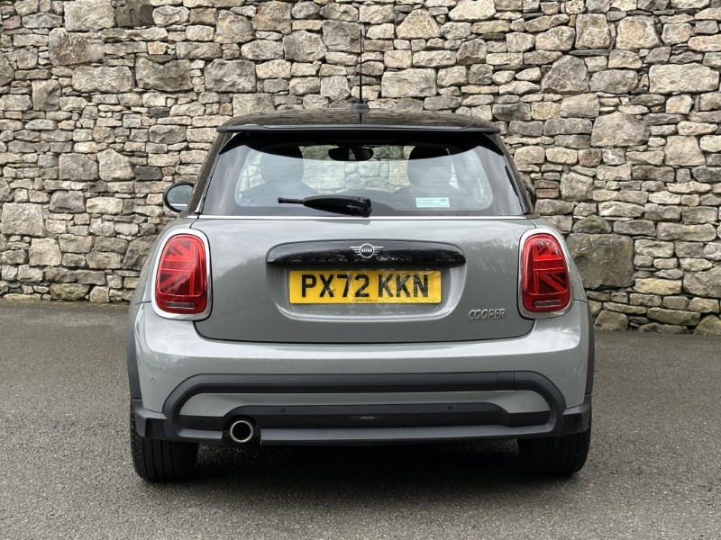 2022 (72) MINI HATCHBACK 1.5 Cooper Classic 3dr Auto 5149038