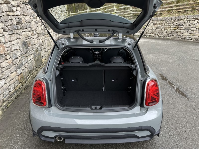 2022 (72) MINI HATCHBACK 1.5 Cooper Classic 3dr Auto 5149006