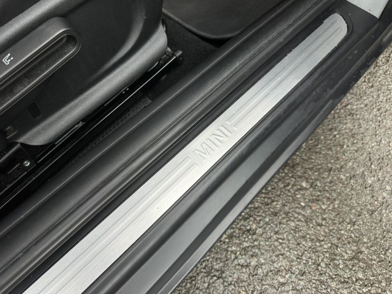 2022 (72) MINI HATCHBACK 1.5 Cooper Classic 3dr Auto 5149011