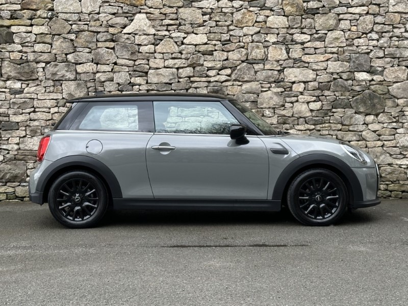 2022 (72) MINI HATCHBACK 1.5 Cooper Classic 3dr Auto 5149001