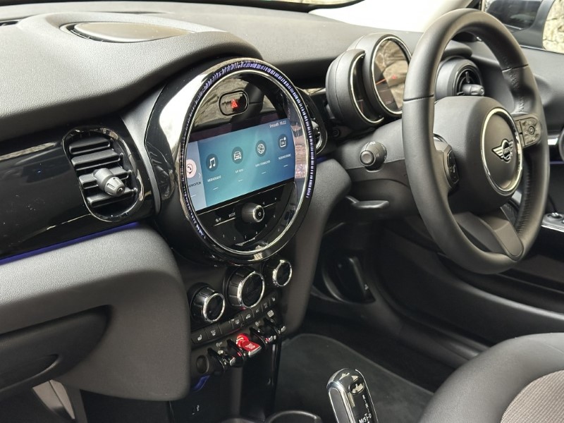 2022 (72) MINI HATCHBACK 1.5 Cooper Classic 3dr Auto 5149031