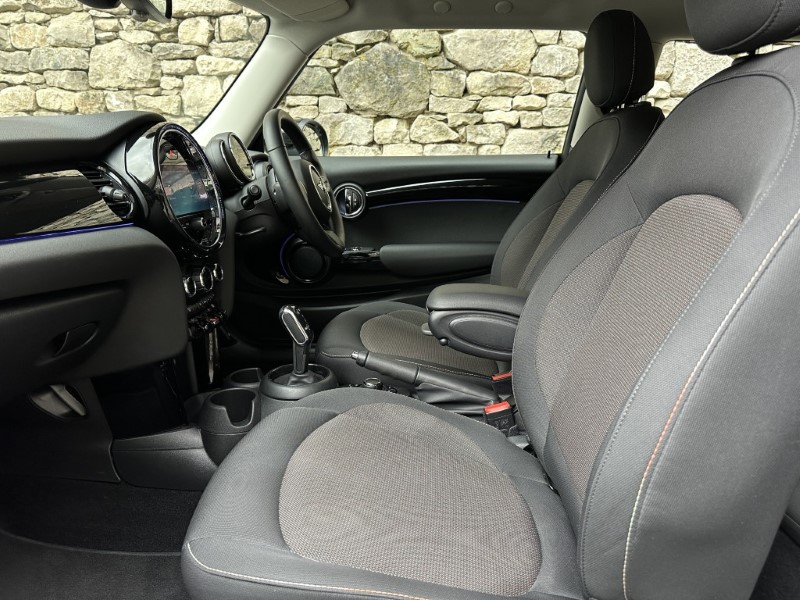 2022 (72) MINI HATCHBACK 1.5 Cooper Classic 3dr Auto 5149032