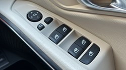 2022 (22) BMW 3 SERIES 320i M Sport 5dr Touring 5191312