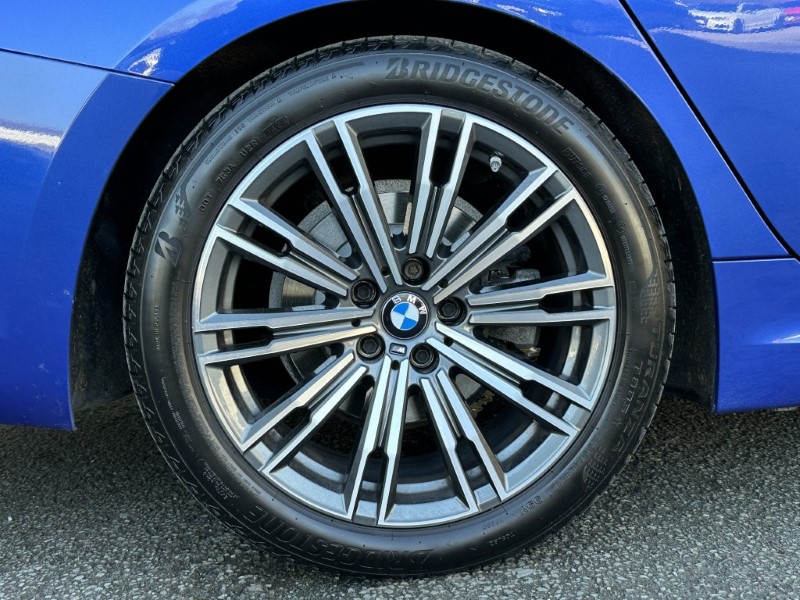 2022 (22) BMW 3 SERIES 320i M Sport 5dr Touring 5191357