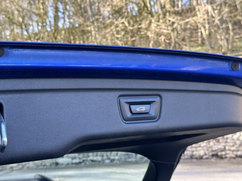 2022 (22) BMW 3 SERIES 320i M Sport 5dr Touring 5191287