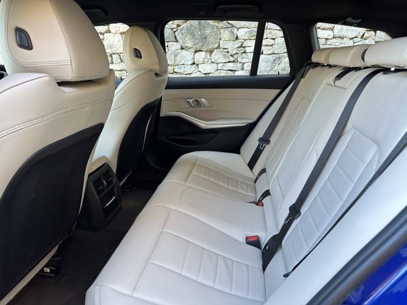 2022 (22) BMW 3 SERIES 320i M Sport 5dr Touring 5191321