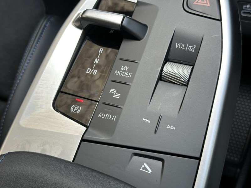 2025 (75) BMW iX2 150kW eDrive20 M Sport 65kWh 5dr Auto 5115132