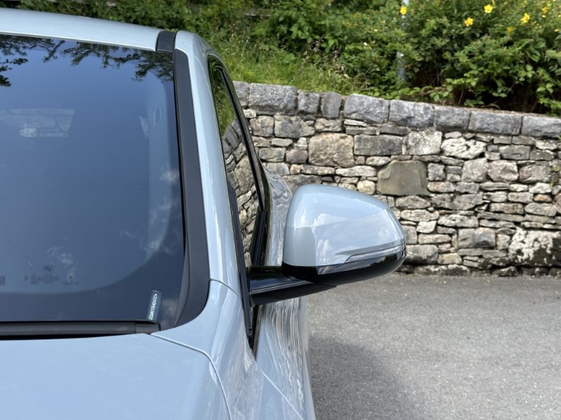 2025 (75) BMW iX2 150kW eDrive20 M Sport 65kWh 5dr Auto 5115159