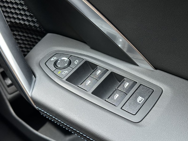 2025 (75) BMW iX2 150kW eDrive20 M Sport 65kWh 5dr Auto 5115138