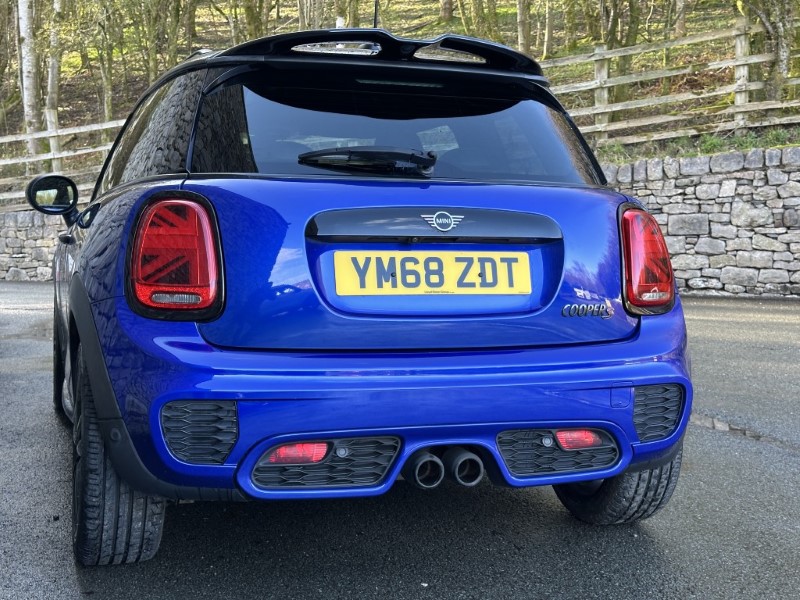2018 (68) MINI HATCHBACK 2.0 Cooper S Sport II 3dr 5221575