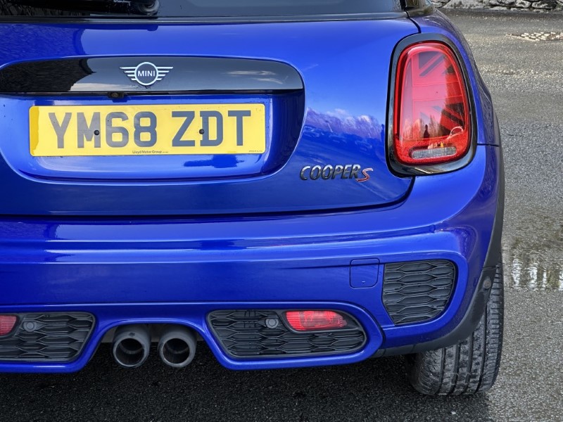2018 (68) MINI HATCHBACK 2.0 Cooper S Sport II 3dr 5221577