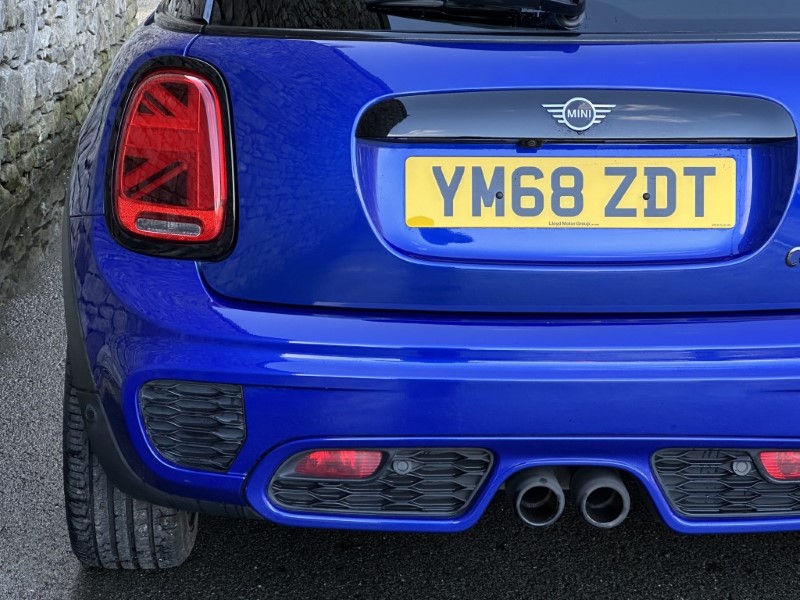 2018 (68) MINI HATCHBACK 2.0 Cooper S Sport II 3dr 5221576