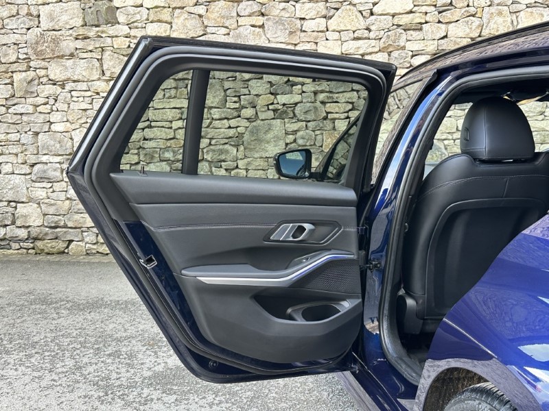 2020 (20) BMW 3 SERIES 330d M Sport Plus Edition Touring 5166407