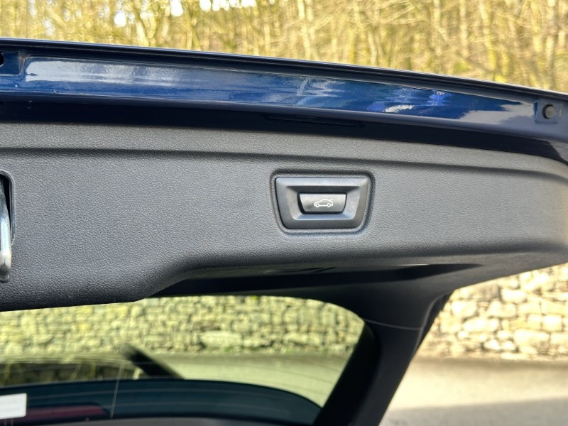 2020 (20) BMW 3 SERIES 330d M Sport Plus Edition Touring 5166391