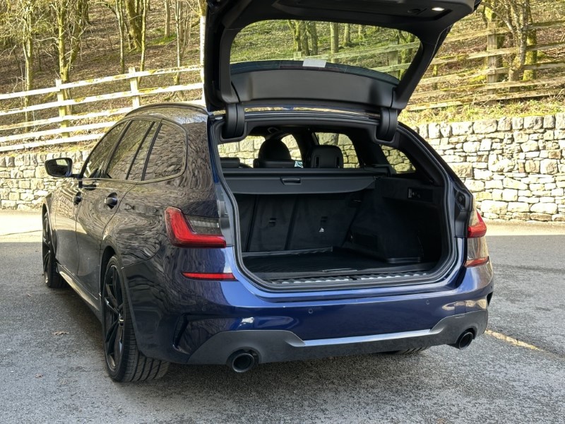 2020 (20) BMW 3 SERIES 330d M Sport Plus Edition Touring 5166392