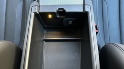 2025 (75) BMW 3 SERIES 330e M Sport Saloon 5118189