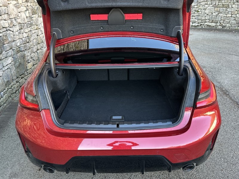 2025 (75) BMW 3 SERIES 330e M Sport Saloon 5118251