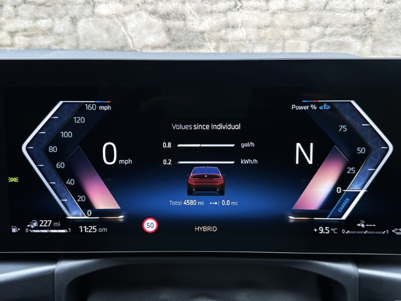 2025 (75) BMW 3 SERIES 330e M Sport Saloon 5121165