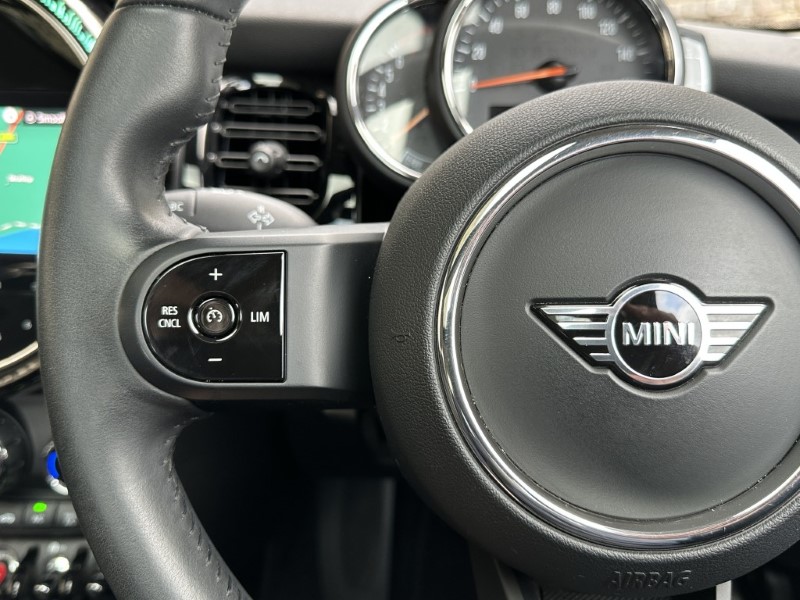 2022 (72) MINI HATCHBACK 1.5 Cooper Classic 3dr Auto 5178401