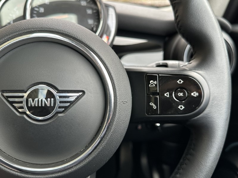 2022 (72) MINI HATCHBACK 1.5 Cooper Classic 3dr Auto 5178402