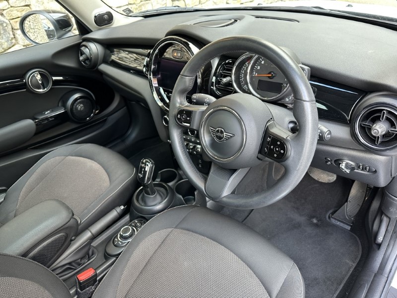 2022 (72) MINI HATCHBACK 1.5 Cooper Classic 3dr Auto 5178383