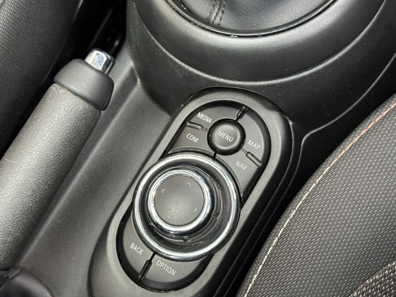 2022 (72) MINI HATCHBACK 1.5 Cooper Classic 3dr Auto 5178396