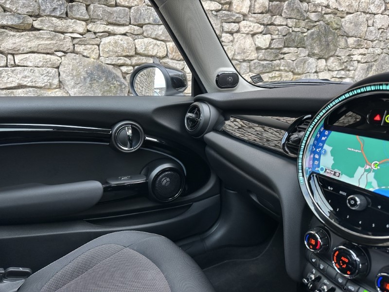 2022 (72) MINI HATCHBACK 1.5 Cooper Classic 3dr Auto 5178393