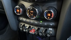 2022 (22) MINI HATCHBACK 1.5 Cooper Sport 5dr Auto 5190480