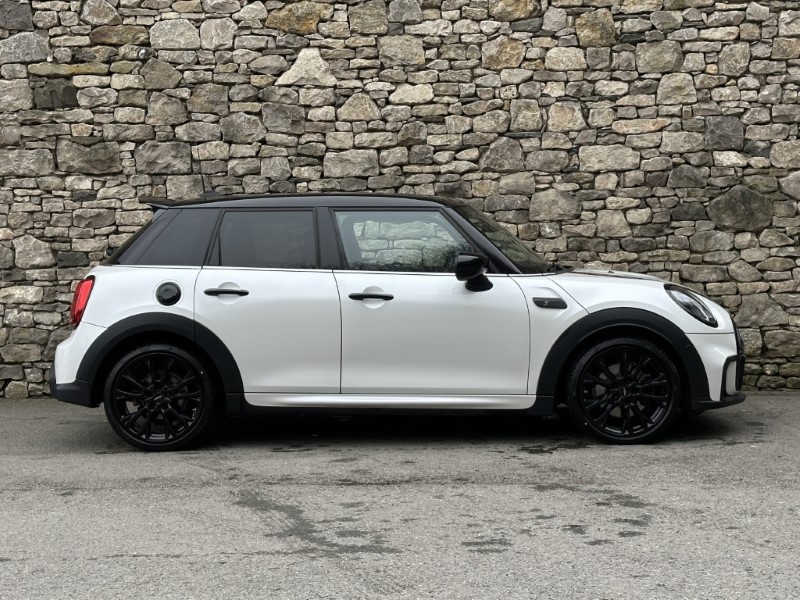 2023 (73) MINI HATCHBACK 2.0 Cooper S Sport Premium Plus 5dr Auto 5209342